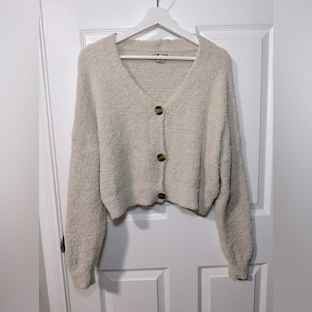 Love Change crop cardigan
